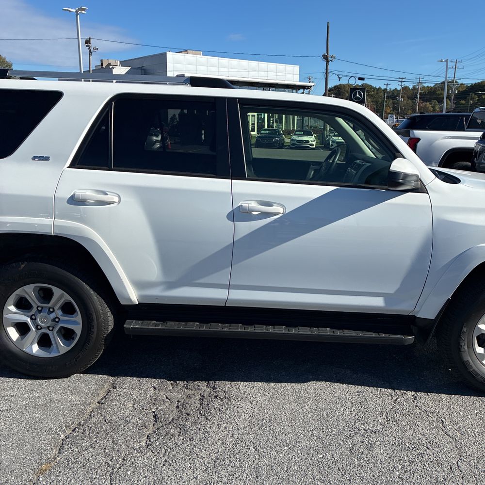 2024 Toyota 4Runner SR5