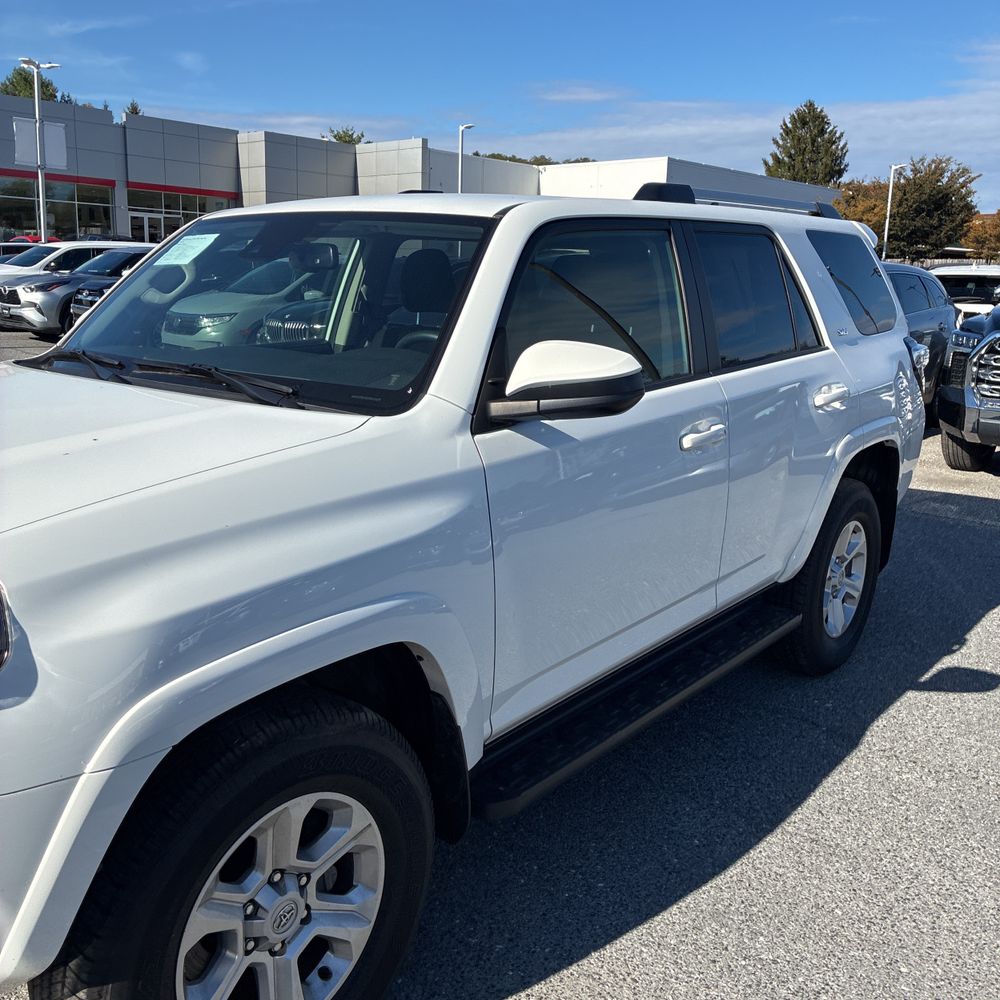2024 Toyota 4Runner SR5