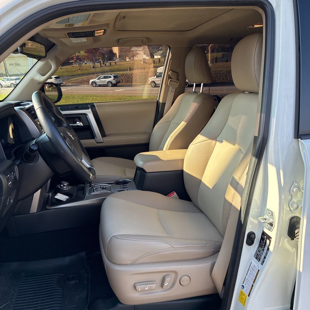 2023 Toyota 4Runner SR5 Premium