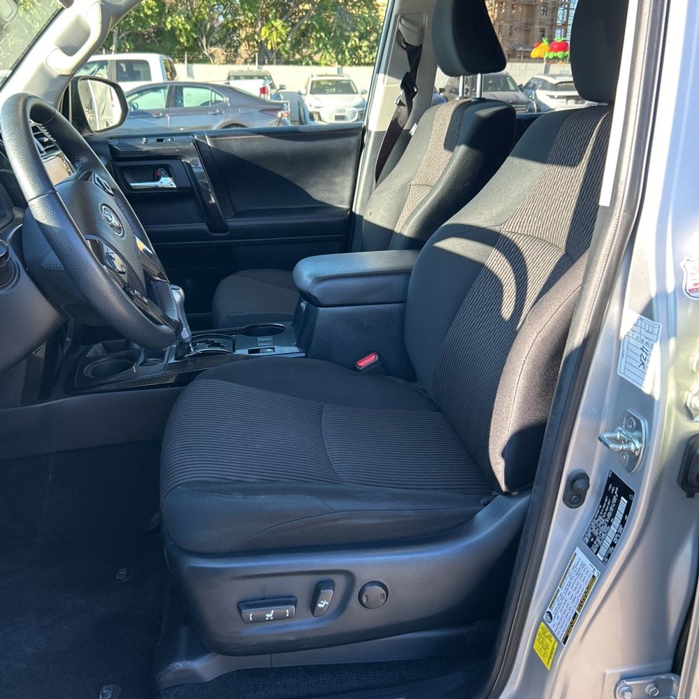 2024 Toyota 4Runner TRD Off-Road