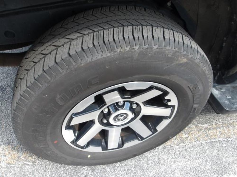 2024 Toyota 4Runner TRD Off Road