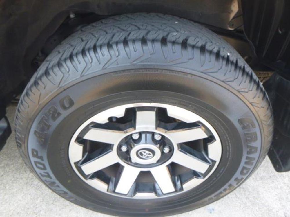 2024 Toyota 4Runner TRD Off Road