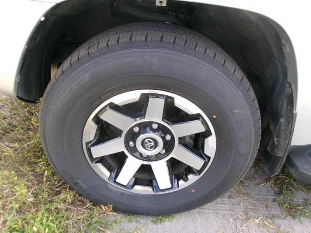 2024 Toyota 4Runner TRD Off Road