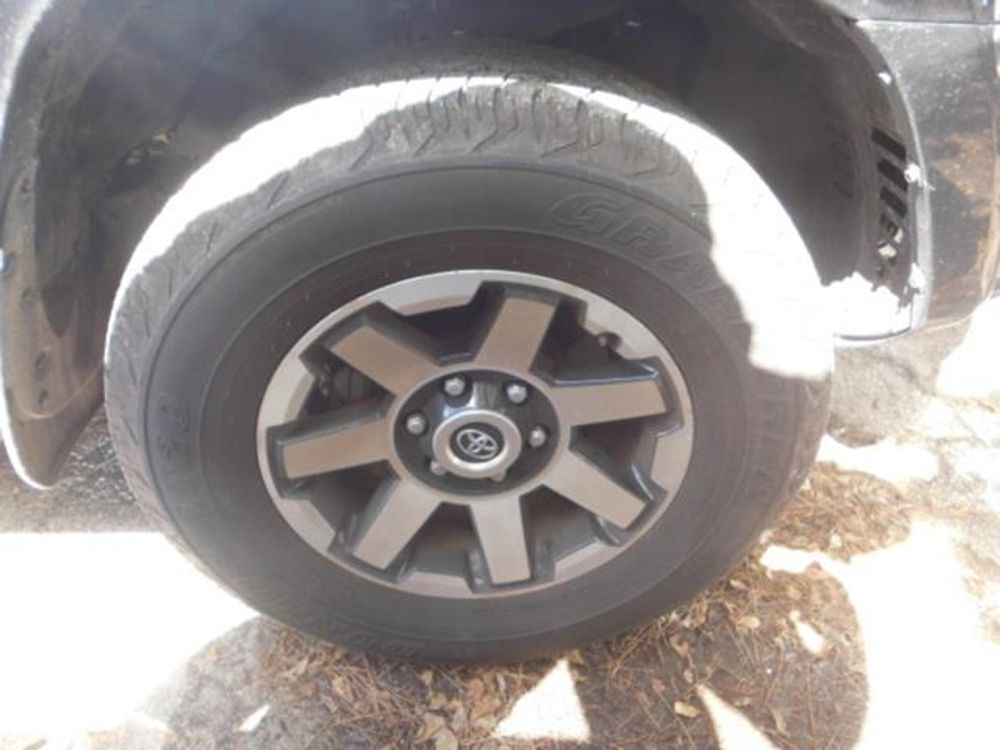 2024 Toyota 4Runner TRD Off Road