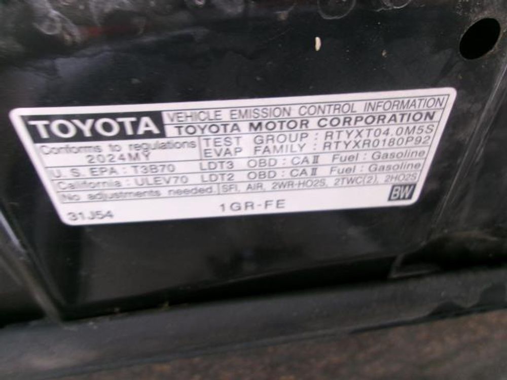 2024 Toyota 4Runner TRD Off Road