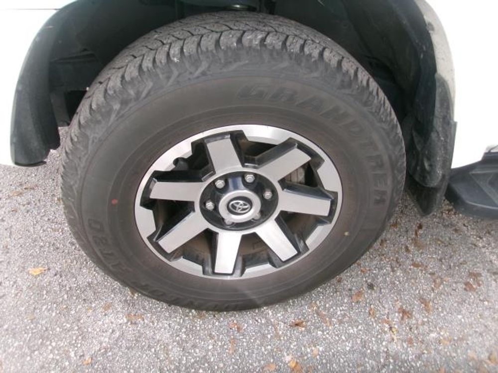 2024 Toyota 4Runner TRD Off Road
