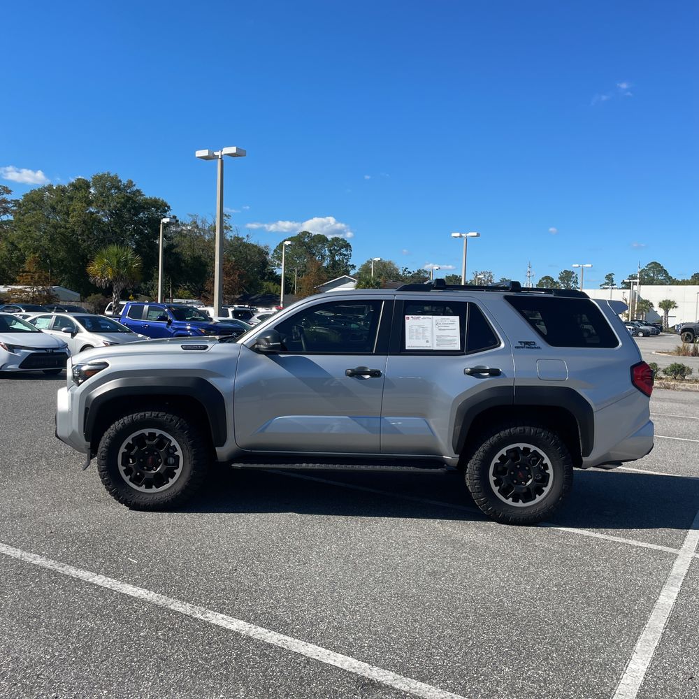 2025 Toyota 4Runner TRD Off-Road HV