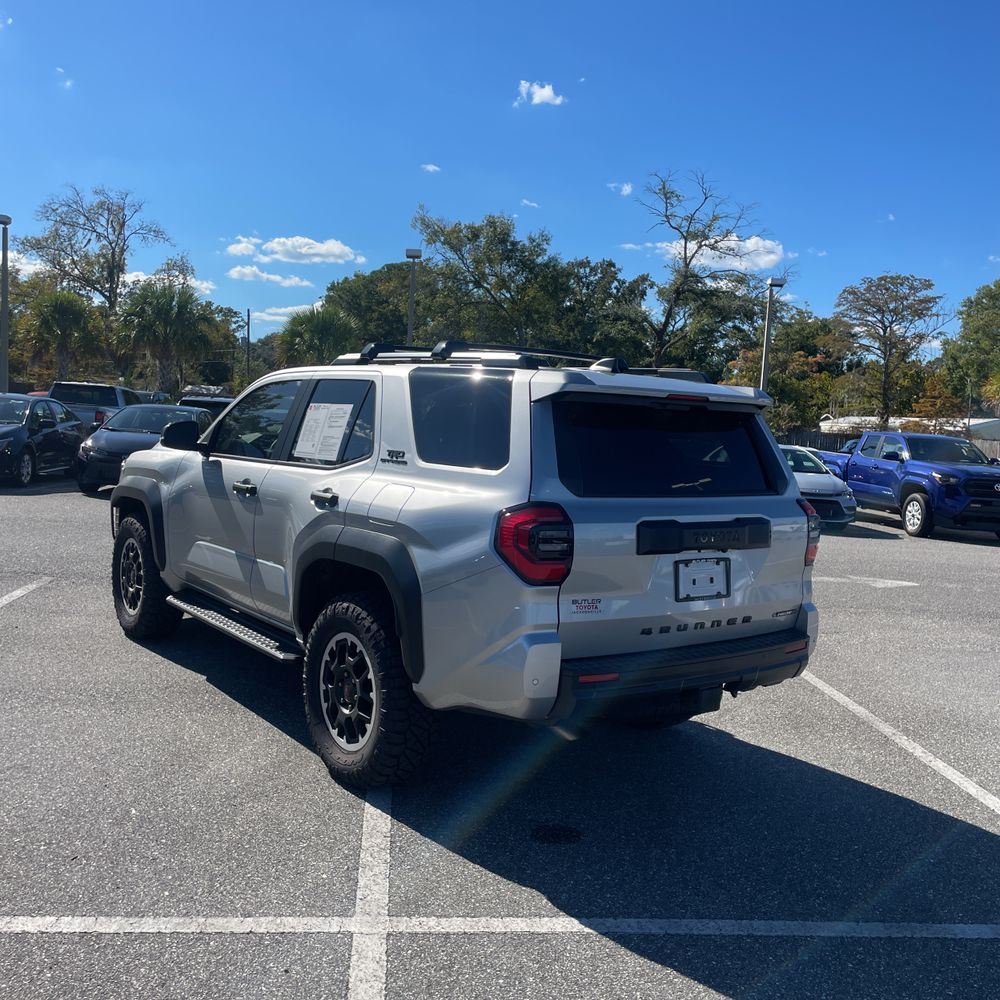 2025 Toyota 4Runner TRD Off-Road HV