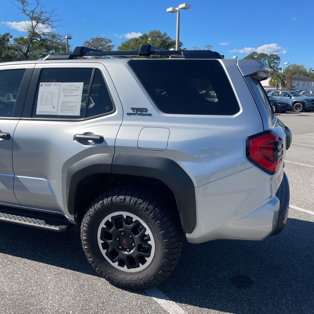 2025 Toyota 4Runner TRD Off-Road HV