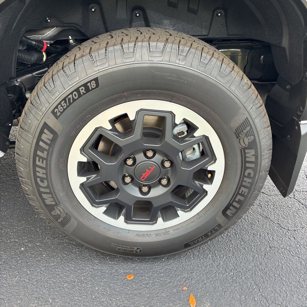 2025 Toyota 4Runner TRD Off-Road HV