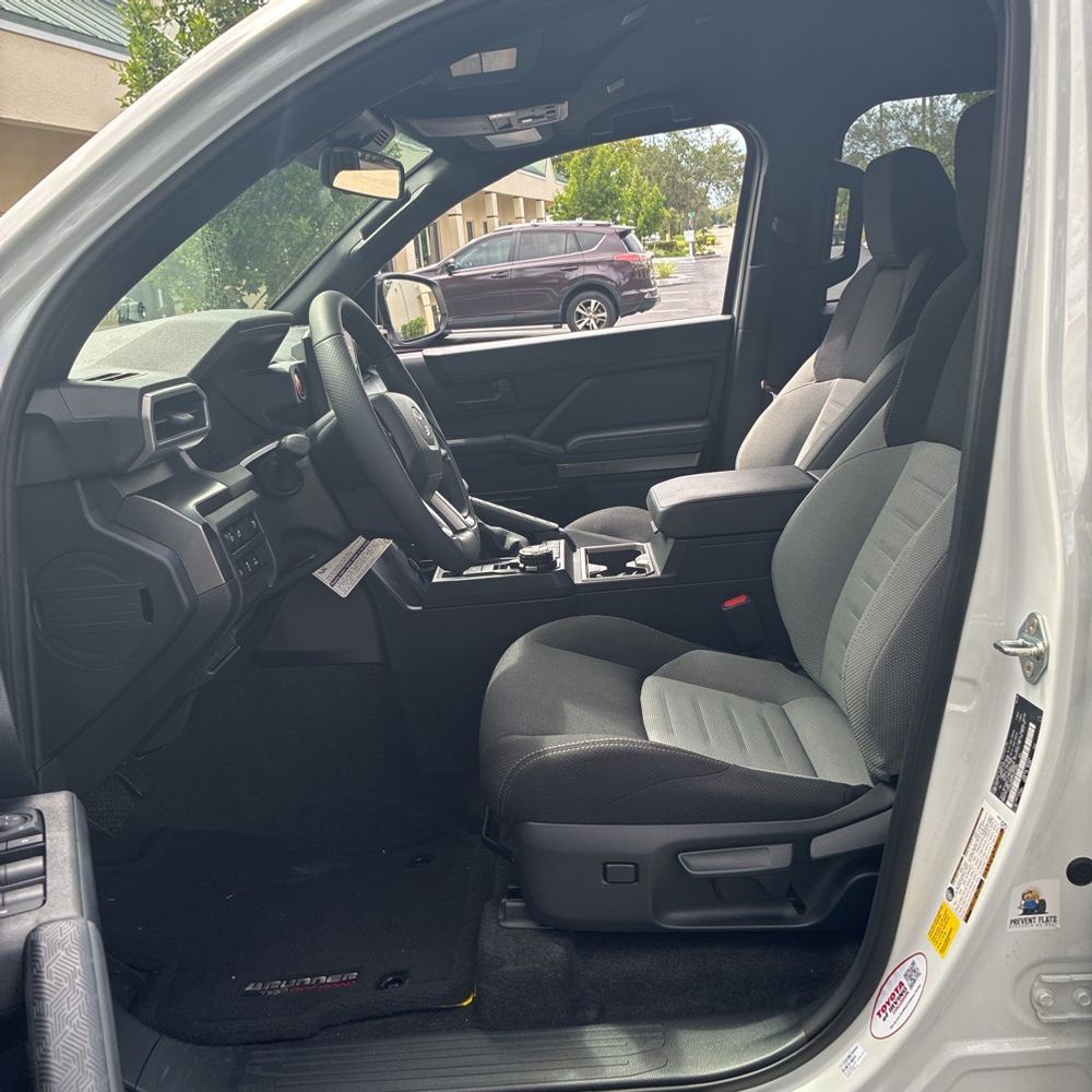 2025 Toyota 4Runner TRD Off-Road HV