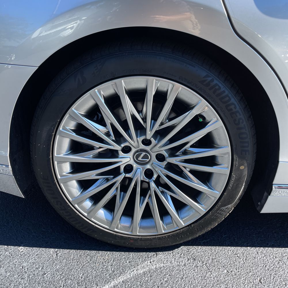 2024 Lexus LS 500 Base