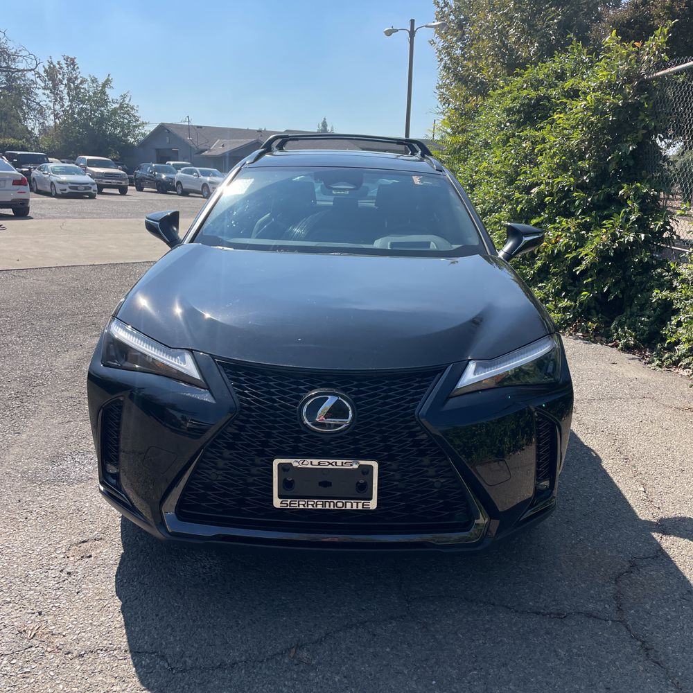2025 Lexus UX 300h F SPORT Design