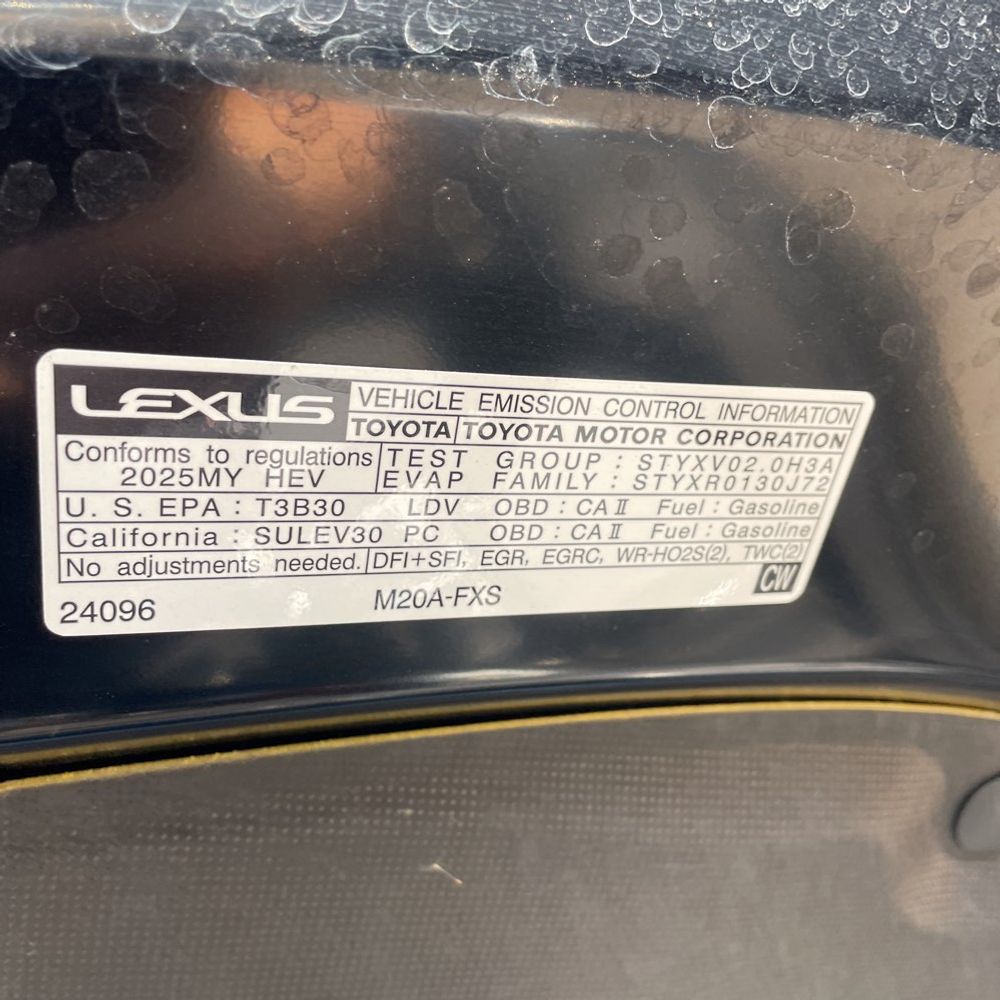 2025 Lexus UX 300h F SPORT Design