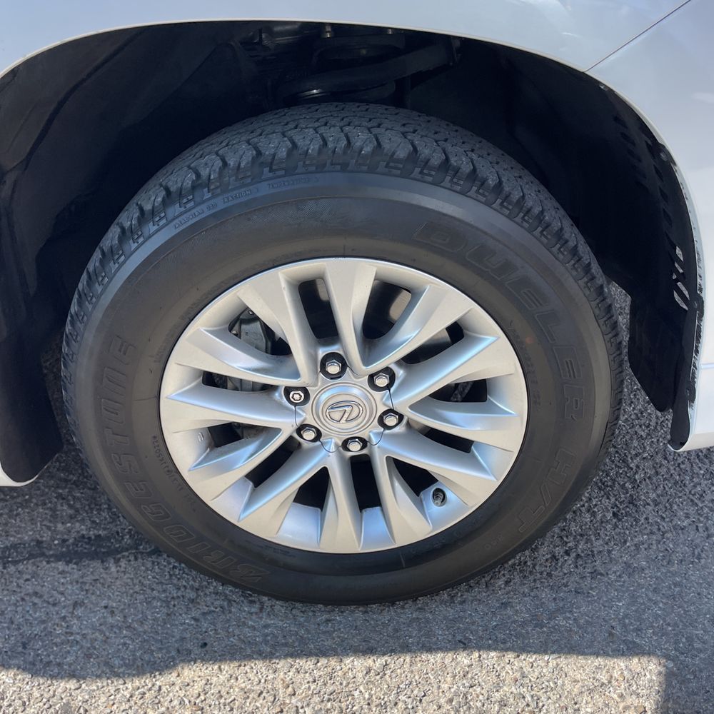 2023 Lexus GX 460 Base