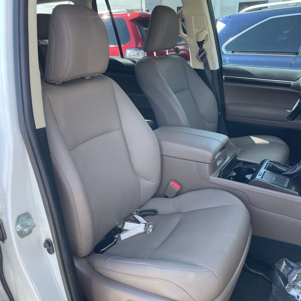 2023 Lexus GX 460 Base