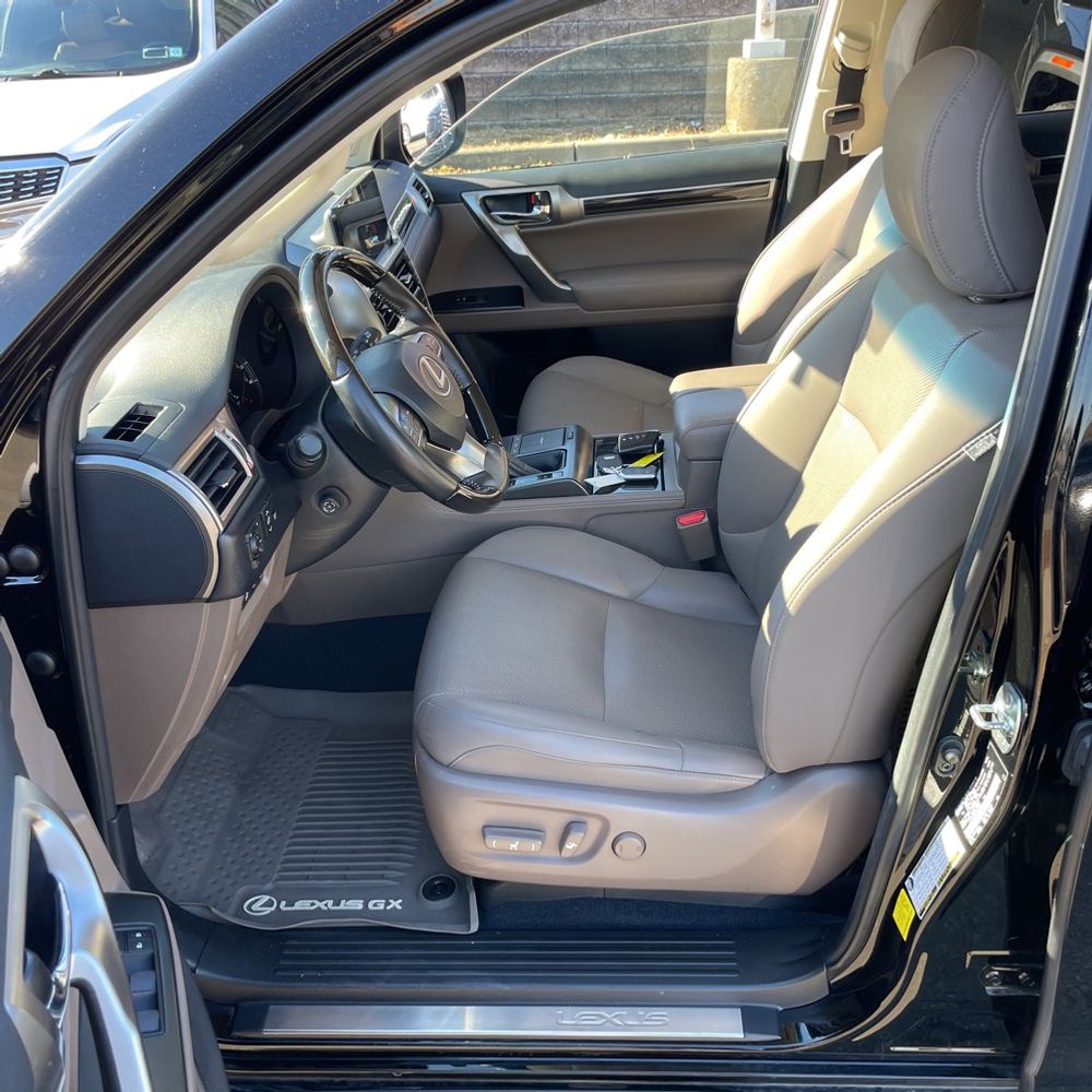 2023 Lexus GX 460 Base