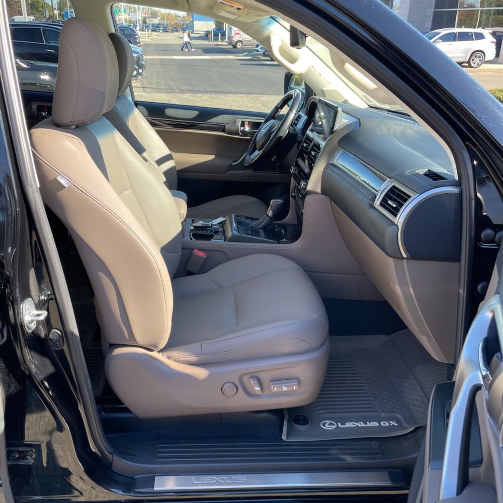 2023 Lexus GX 460 Base