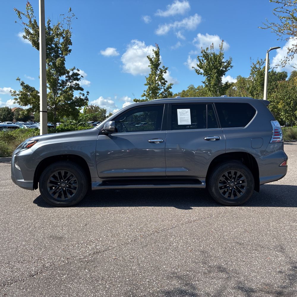 2023 Lexus GX 460 Base