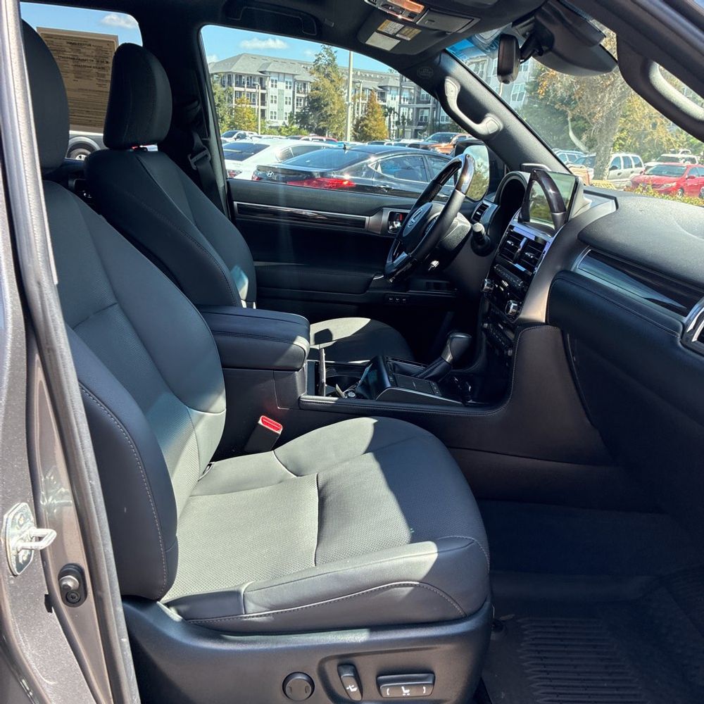 2023 Lexus GX 460 Base