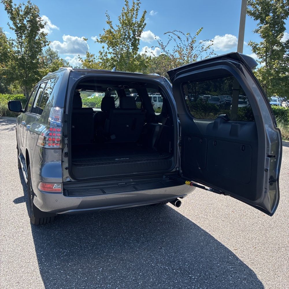 2023 Lexus GX 460 Base