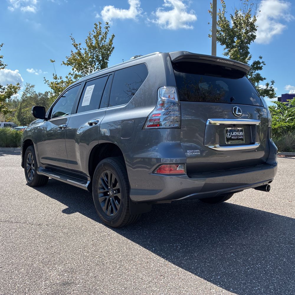 2023 Lexus GX 460 Base