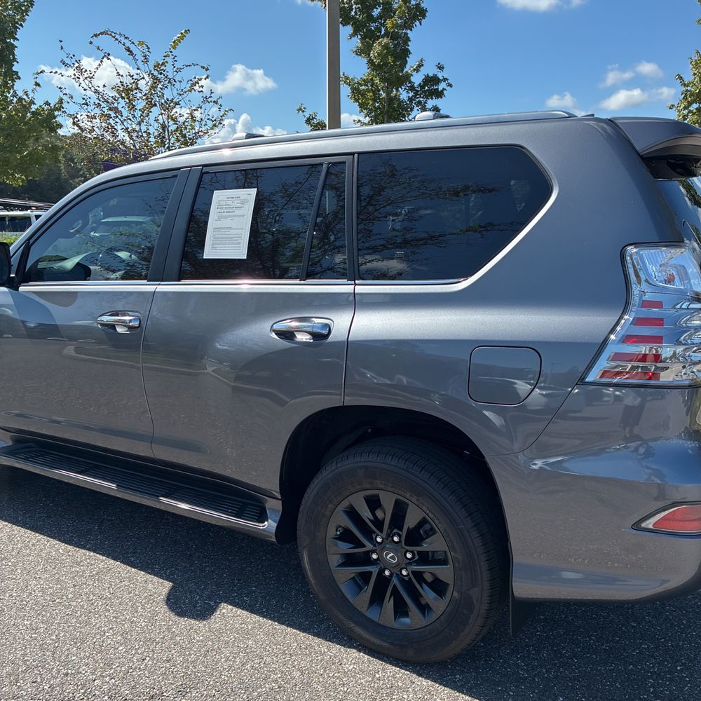 2023 Lexus GX 460 Base