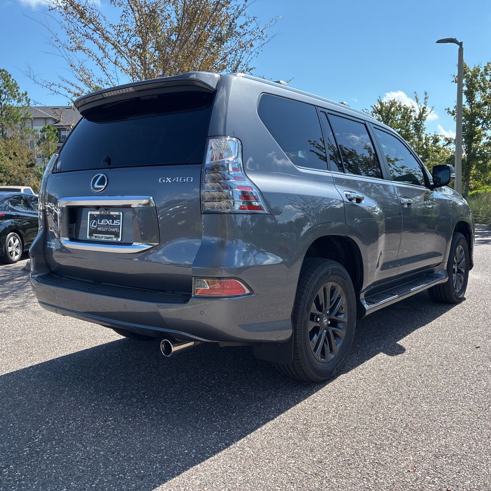 2023 Lexus GX 460 Base
