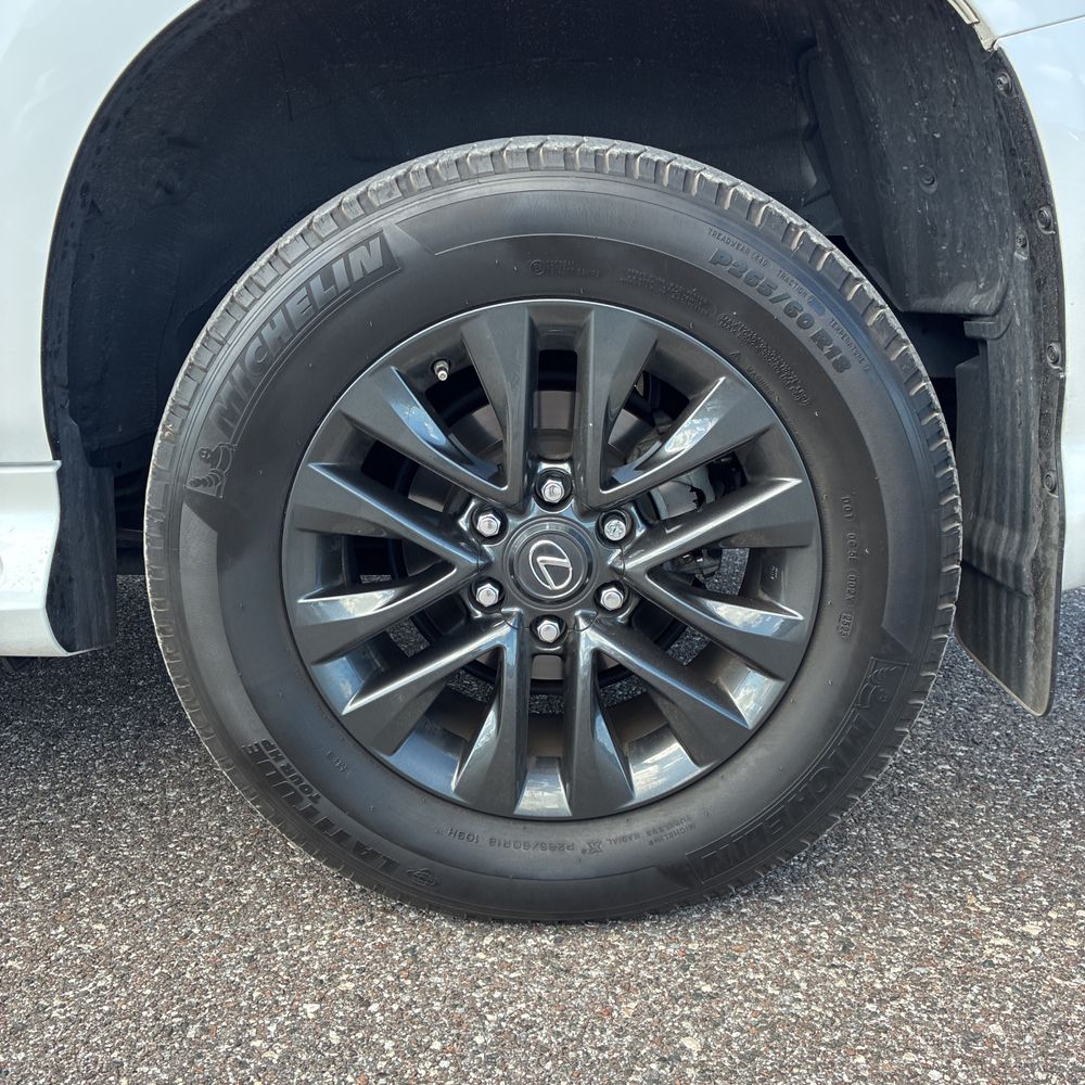 2023 Lexus GX 460 Base