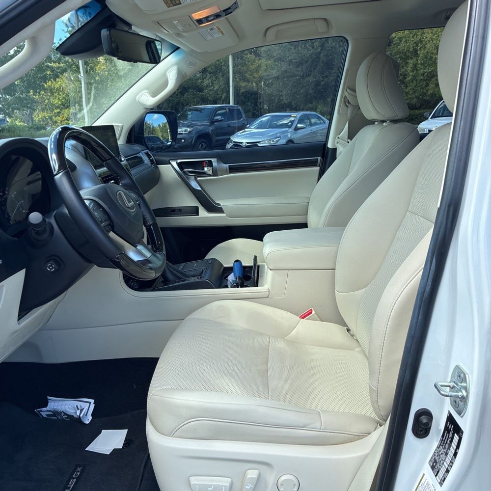2023 Lexus GX 460 Base