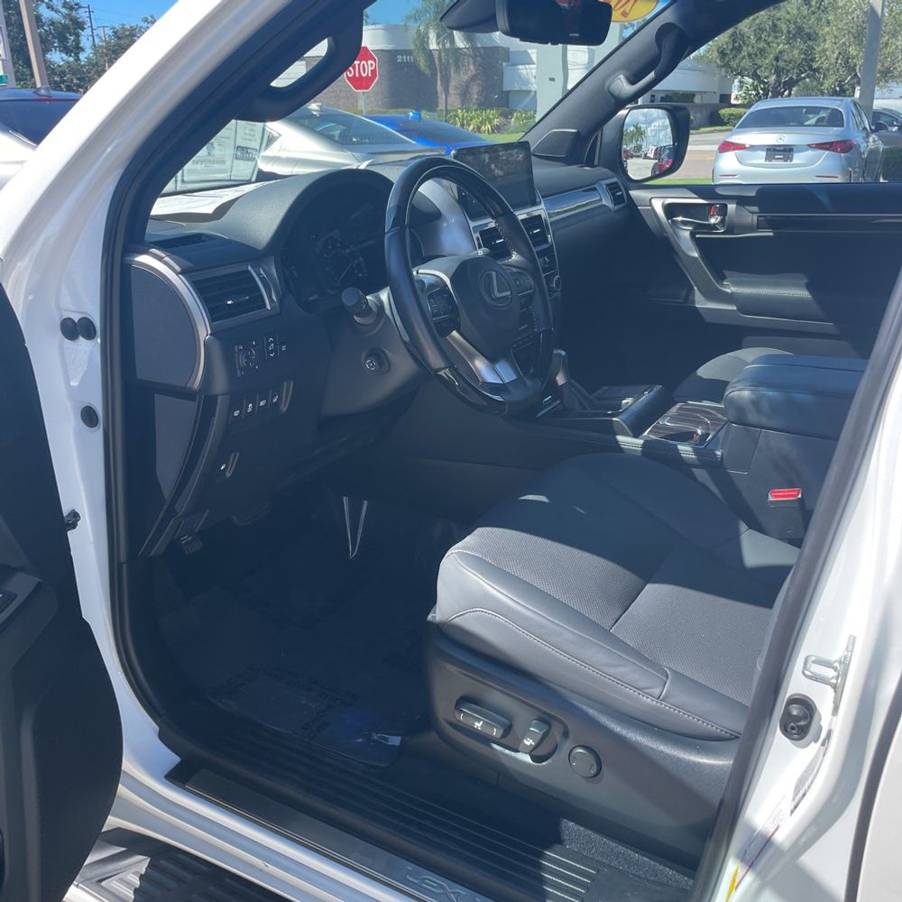 2023 Lexus GX 460 Base