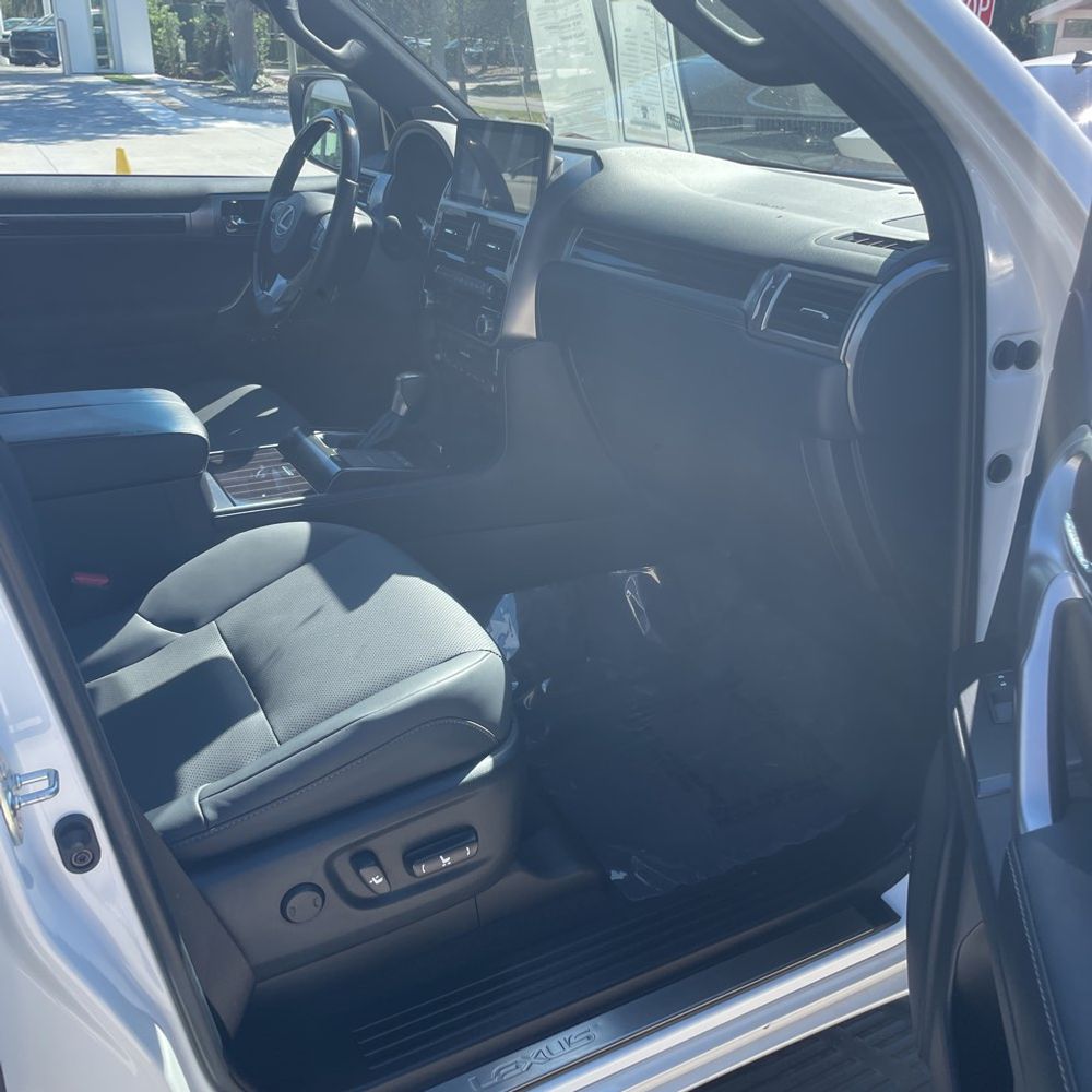 2023 Lexus GX 460 Base
