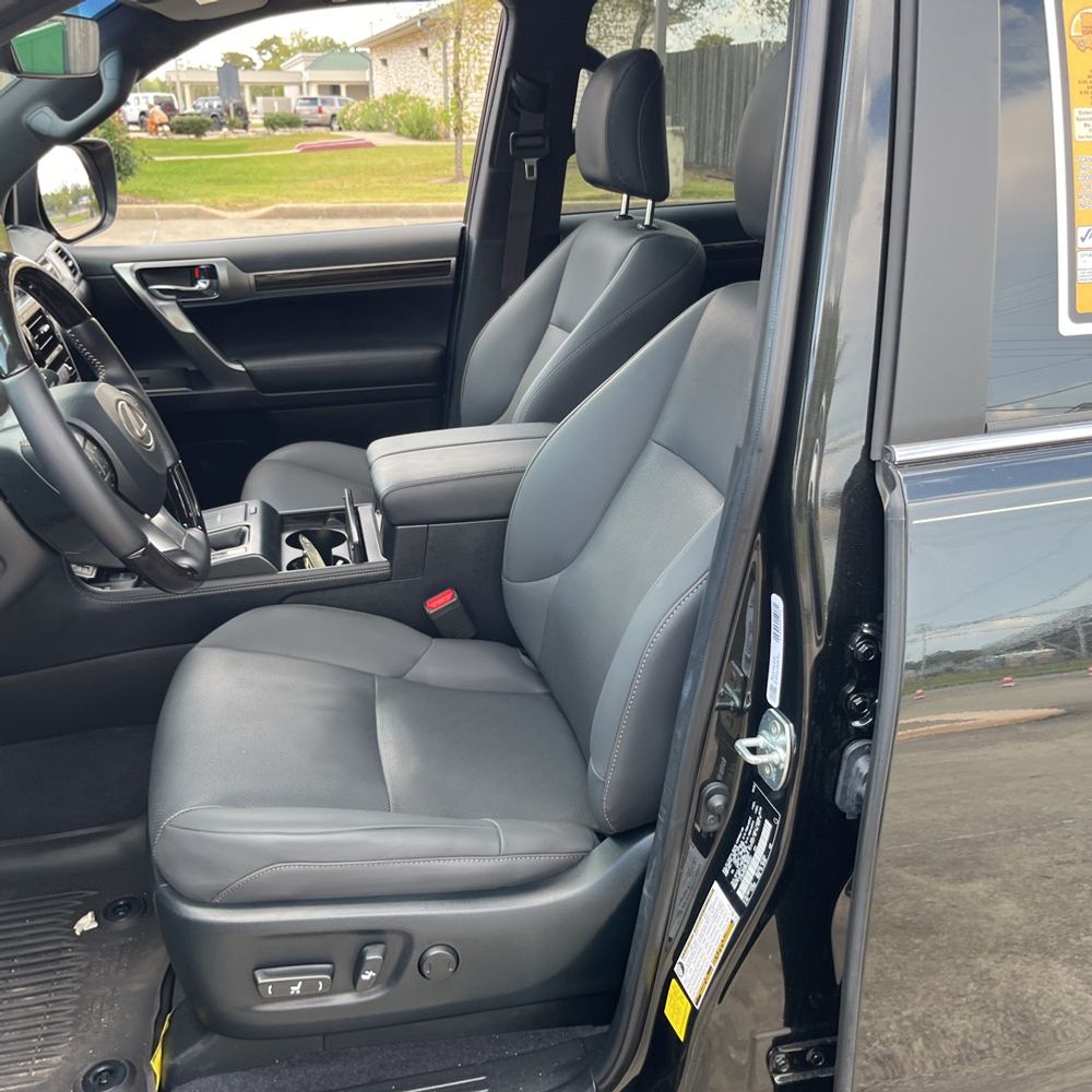 2023 Lexus GX 460 Base