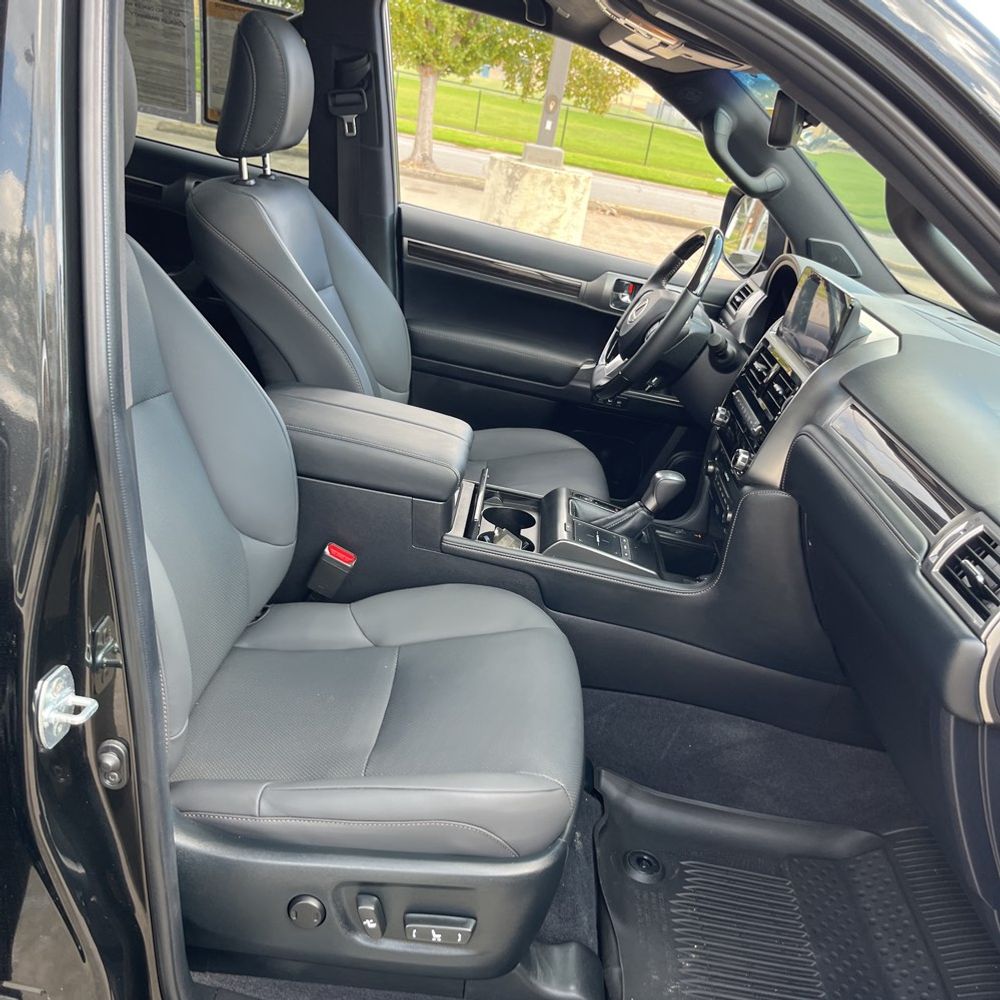 2023 Lexus GX 460 Base