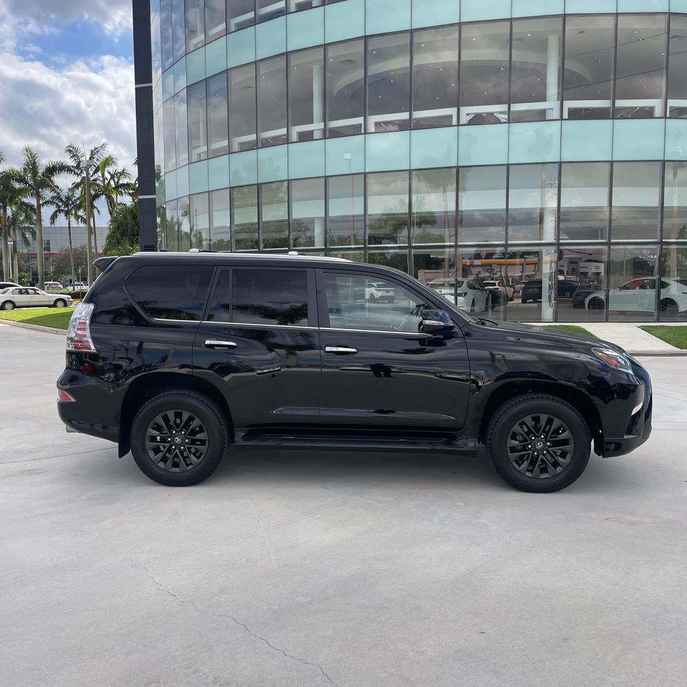 2023 Lexus GX 460 Base