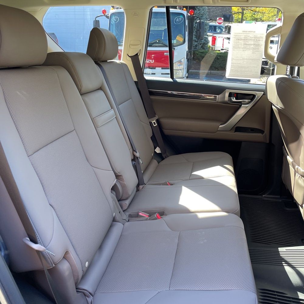 2023 Lexus GX 460 Base