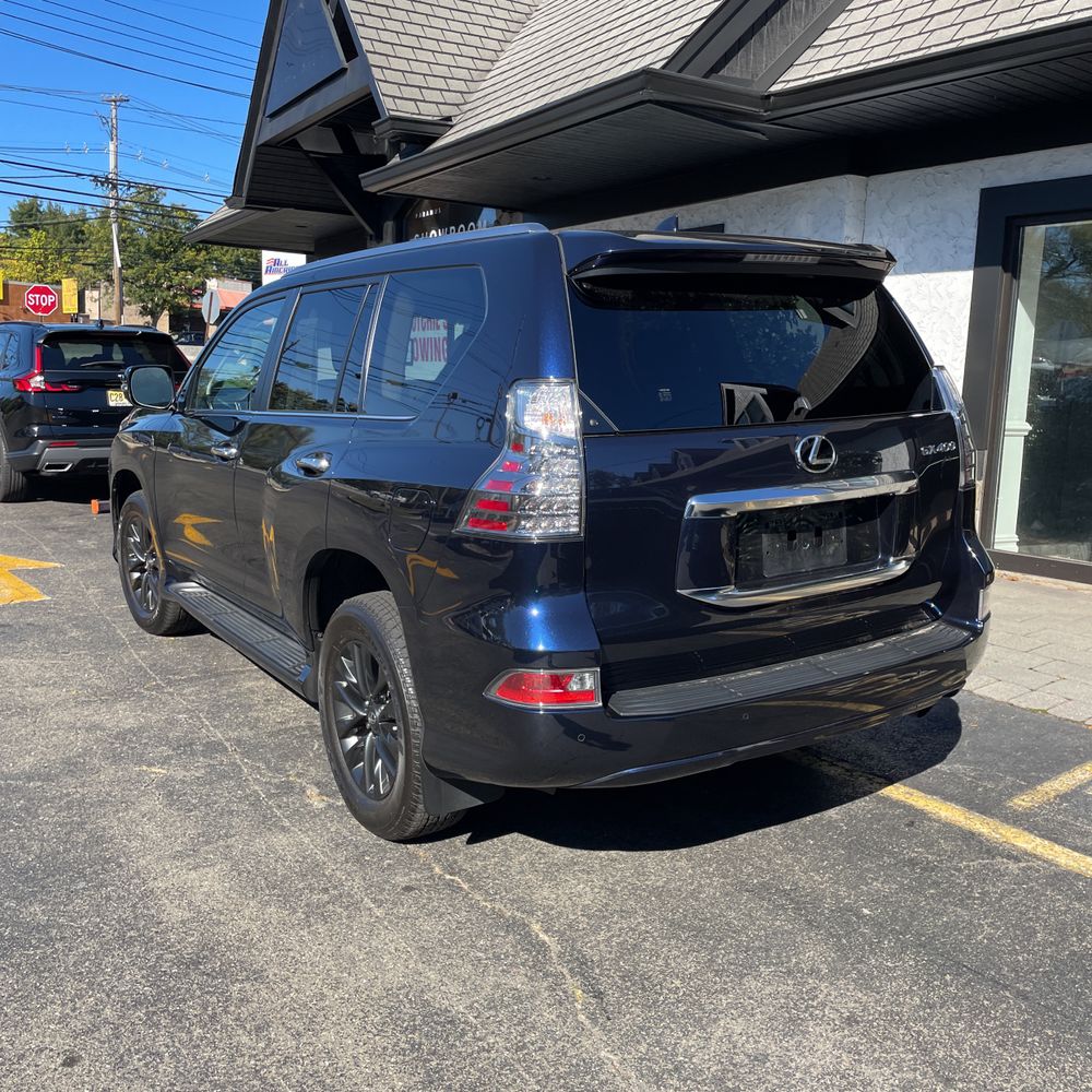 2023 Lexus GX 460 Base