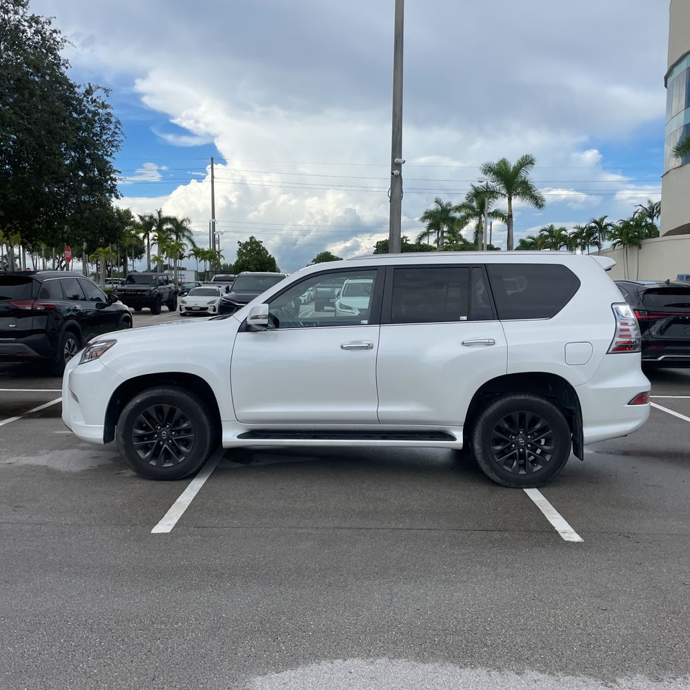 2022 Lexus GX 460 Base