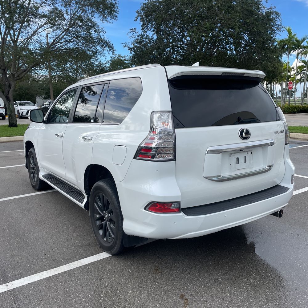 2022 Lexus GX 460 Base