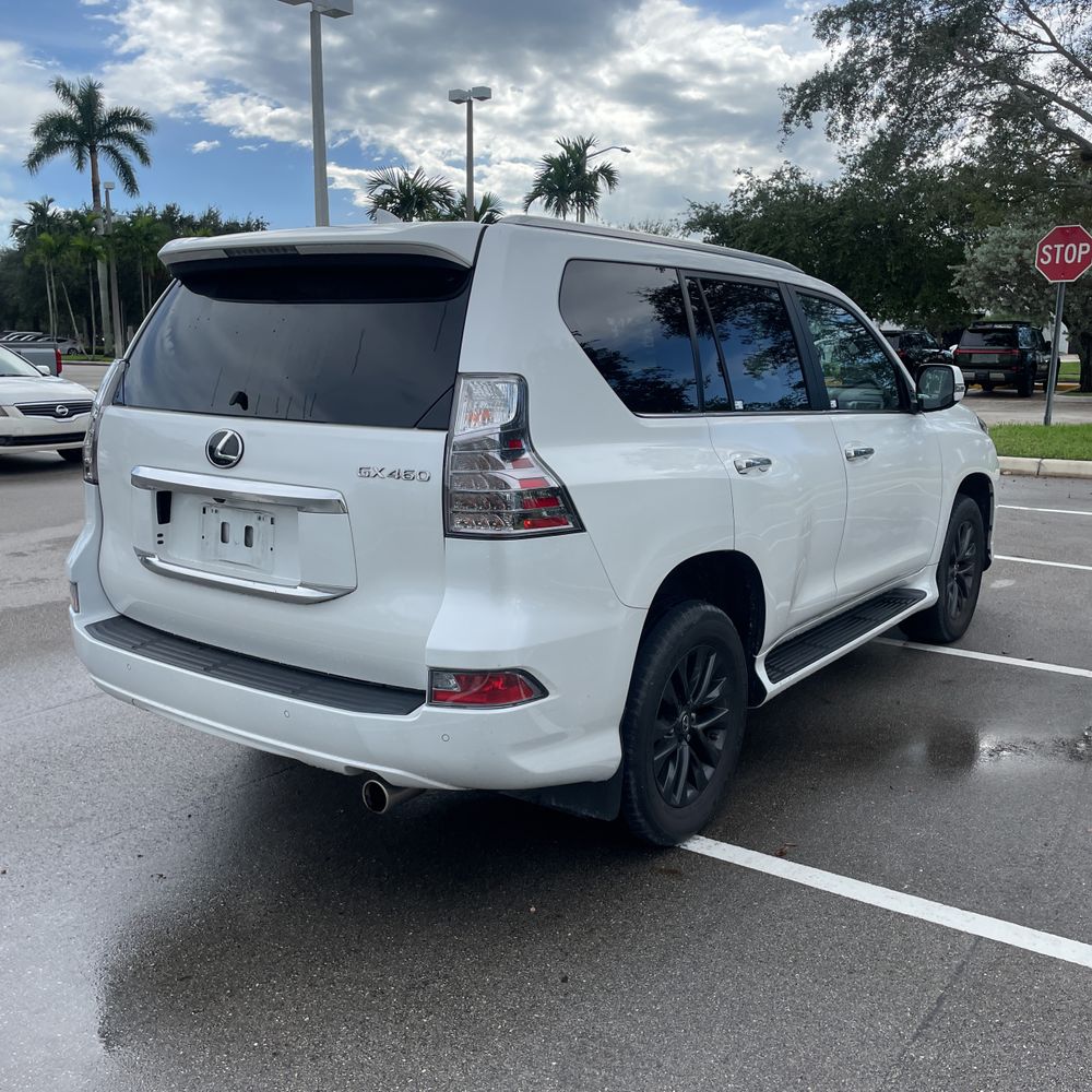 2022 Lexus GX 460 Base