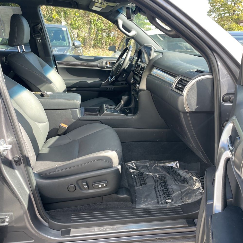 2023 Lexus GX 460 Base