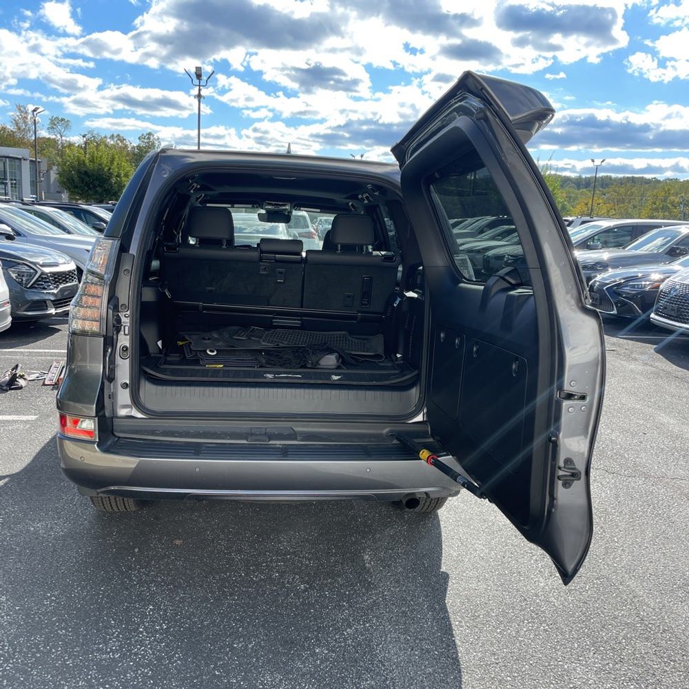2023 Lexus GX 460 Base
