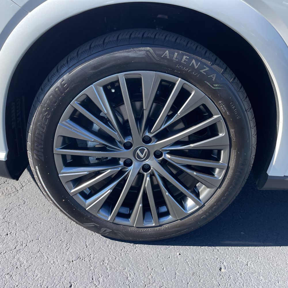 2025 Lexus RX 450h+ Luxury