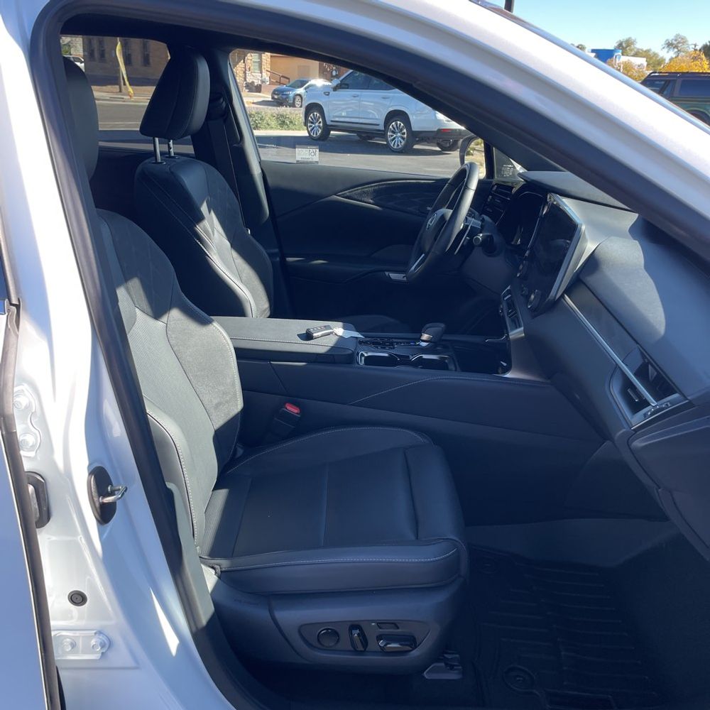 2025 Lexus RX 450h+ Luxury