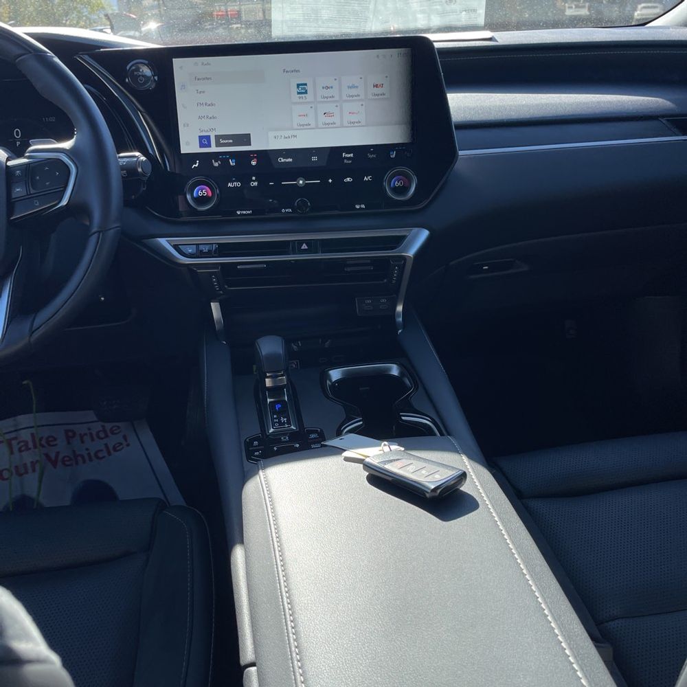 2025 Lexus RX 450h+ Luxury