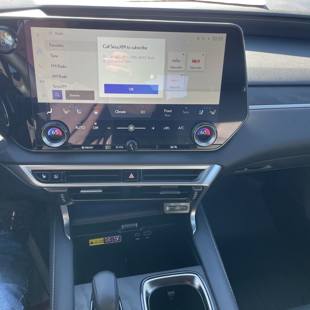 2025 Lexus RX 450h+ Luxury