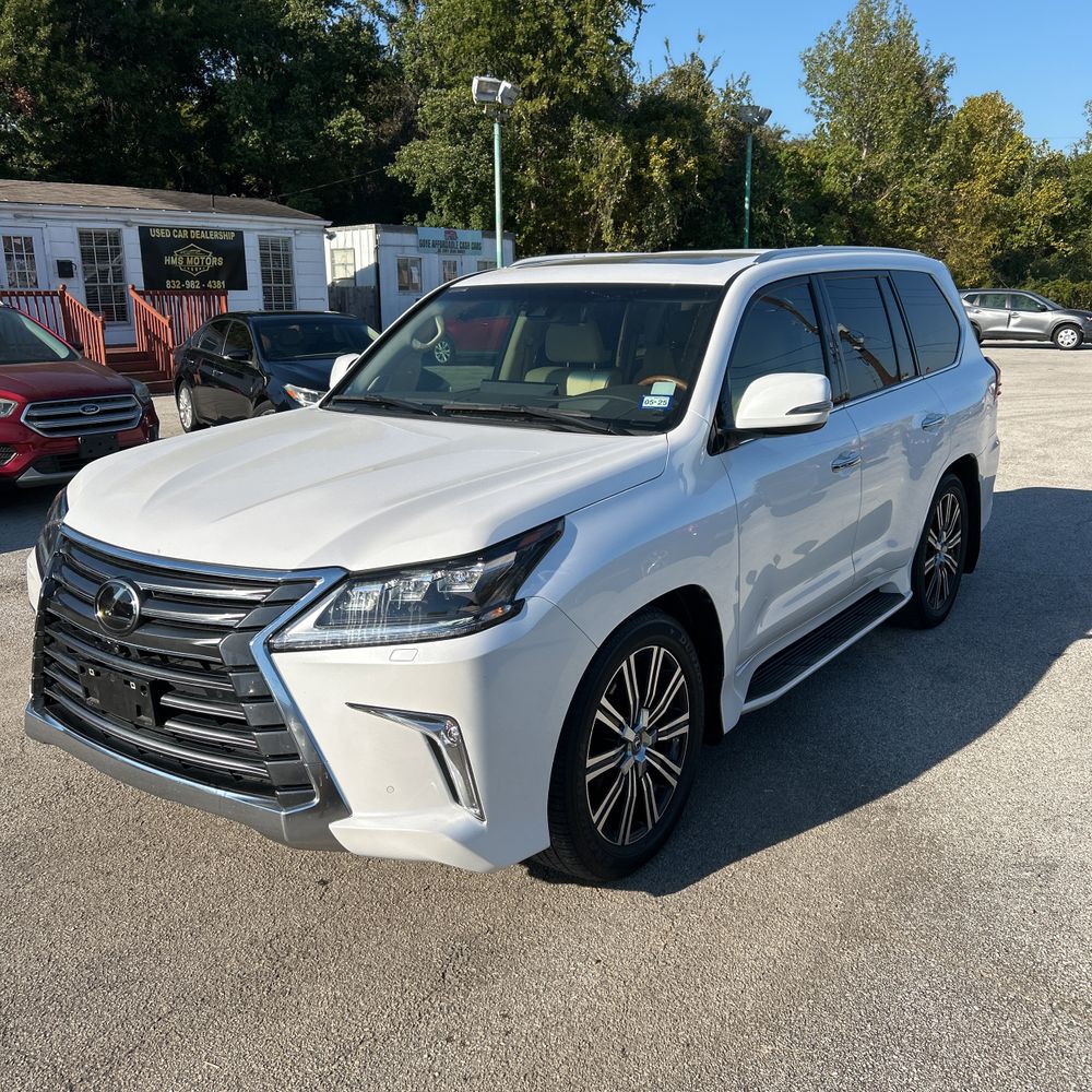2021 Lexus LX 570 Three-Row