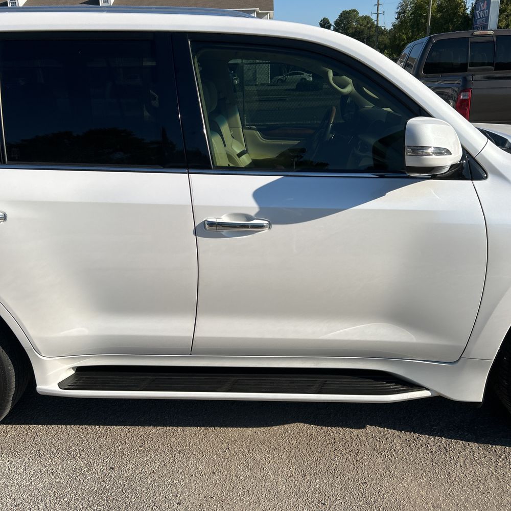 2021 Lexus LX 570 Three-Row