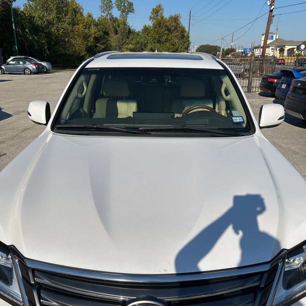 2021 Lexus LX 570 Three-Row