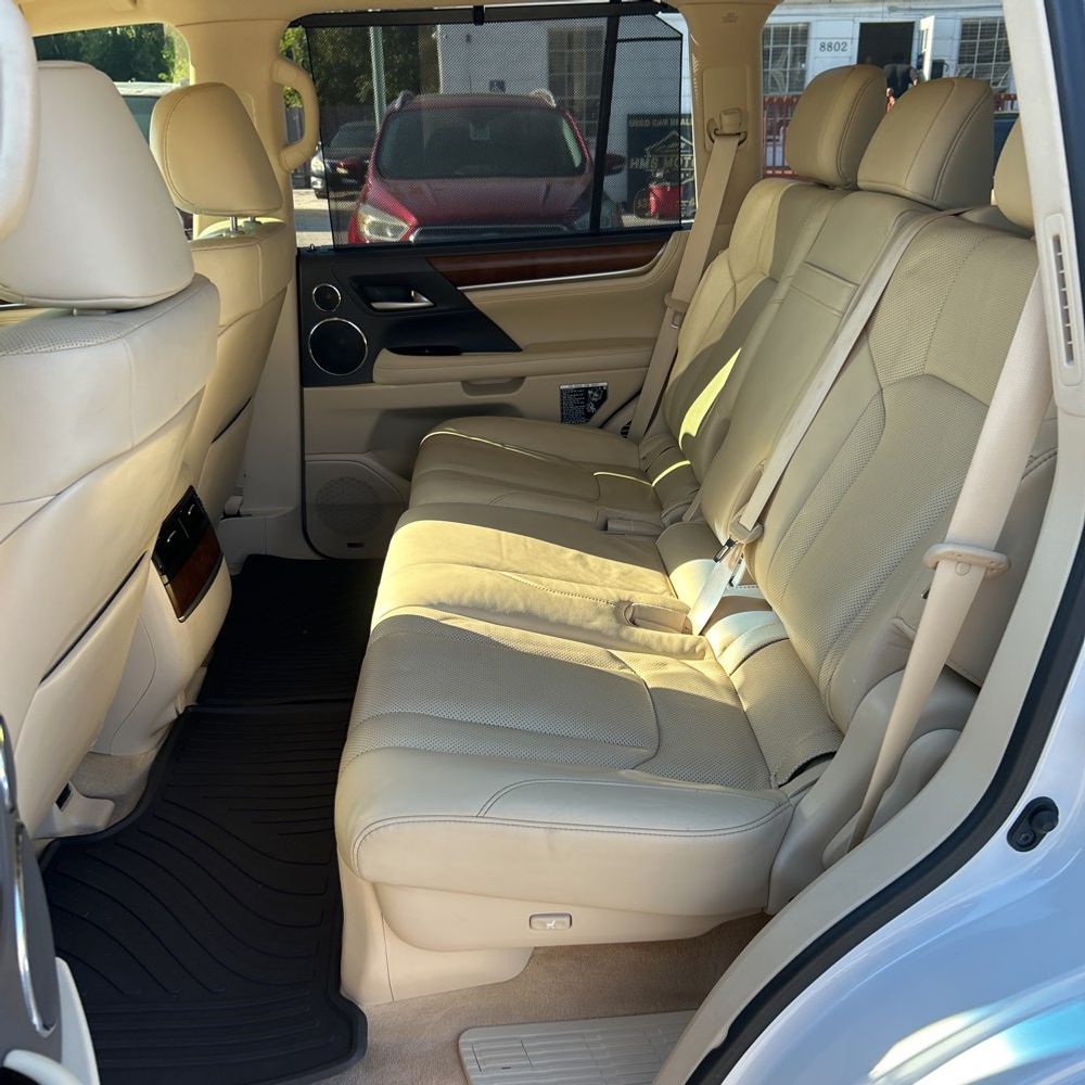 2021 Lexus LX 570 Three-Row